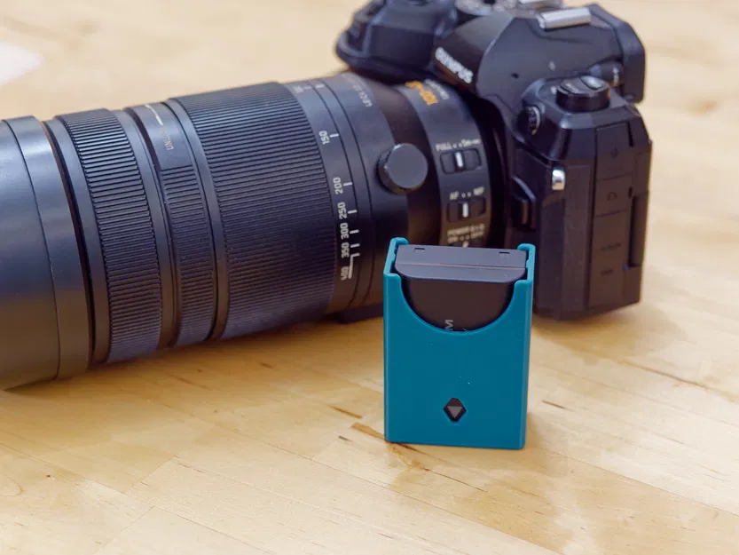 Hộp đựng pin Olympus BLX-1 - Image 3