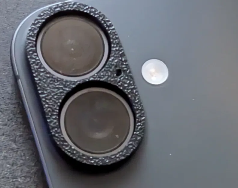 Miếng Bảo Vệ Ống Kính Camera iPhone 17 - Image 2