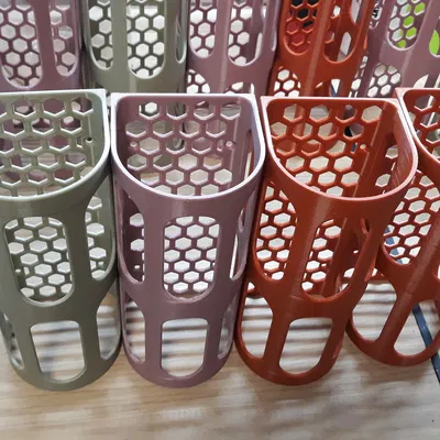 Giá đỡ chai gắn dưới bàn