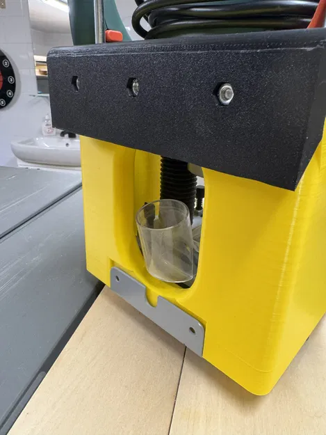 Router Bosch 1200 French Cleat - Image 17