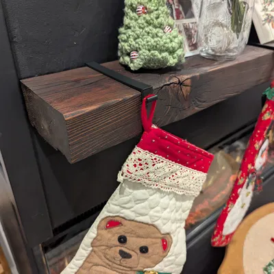 Móc treo cho kệ lò sưởi (Fireplace Mantle Hanger)