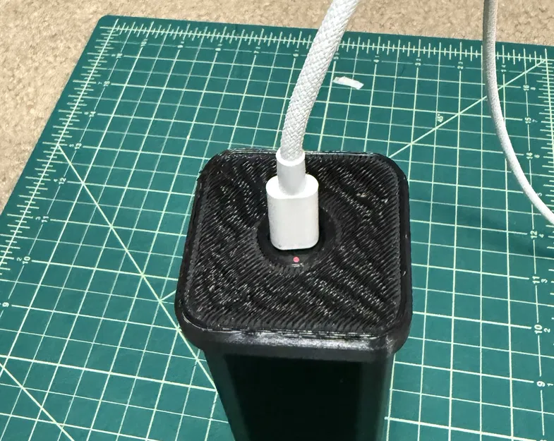 Nắp Fanttik NEX E1 MAX có lỗ sạc - Image 1