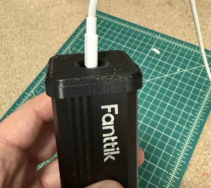 Nắp Fanttik NEX E1 MAX có lỗ sạc - Image 3