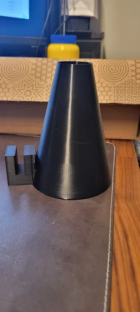 Bucket Poultry Cone (Cone thoát nước treo mép xô) - Image 1