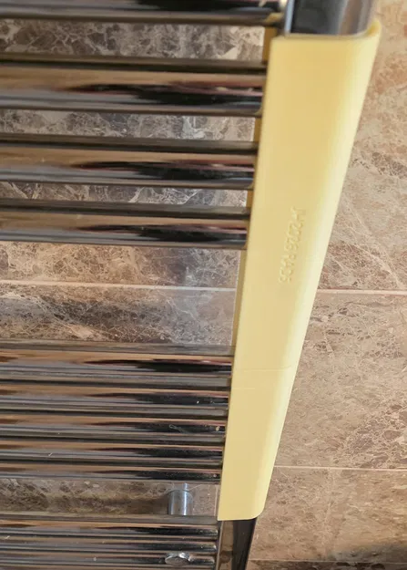 Miếng kẹp bảo vệ chống bỏng cho radiator sưởi khăn - Image 1