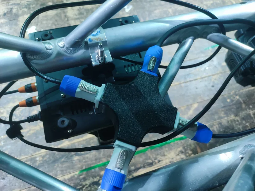 Hộp chia PowerCON / SpeakON 1:3 - Image 5