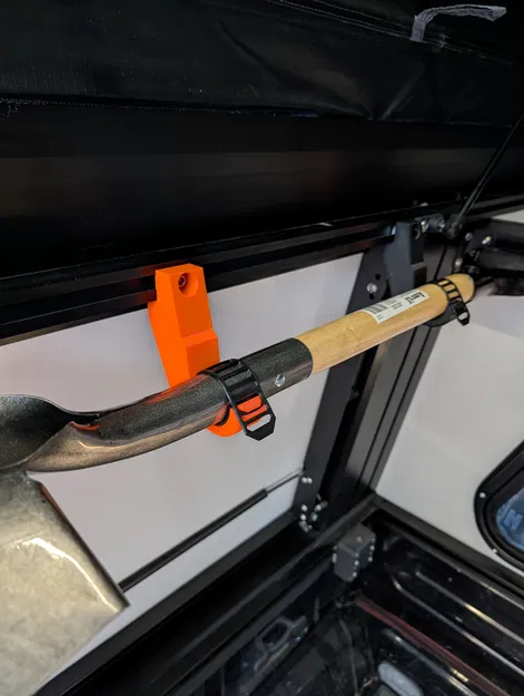 Giá đỡ xẻng cho Truck Camper Lone Peak V1 (Shovel Rack gắn 10mm T-track) - Image 2