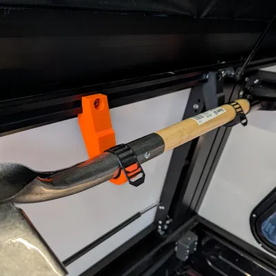 Giá đỡ xẻng cho Truck Camper Lone Peak V1 (Shovel Rack gắn 10mm T-track)