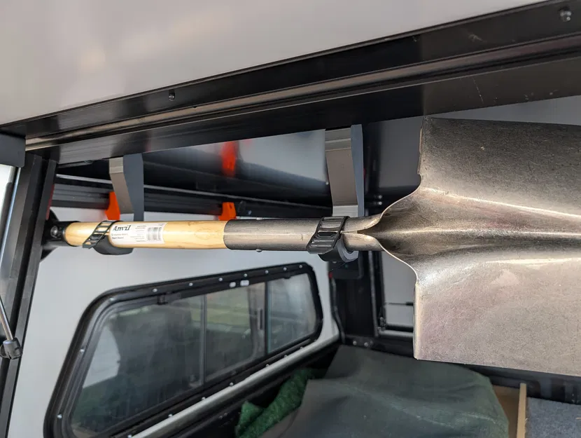 Giá đỡ xẻng cho Truck Camper Lone Peak V1 (Shovel Rack gắn 10mm T-track) - Image 5