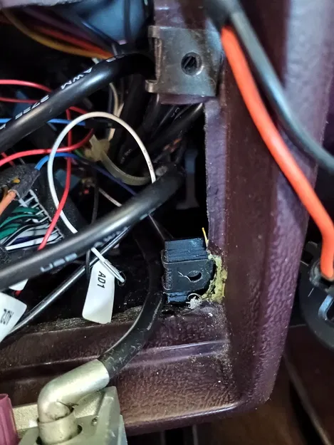 Miếng Vá Ngàm Gắn Stereo Xe GM G-Body 1978-1987 - Image 2