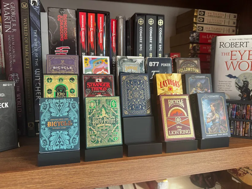 Kệ trưng bày bài 3 tầng | Sắp xếp bộ sưu tập bài của bạn! - Image 1