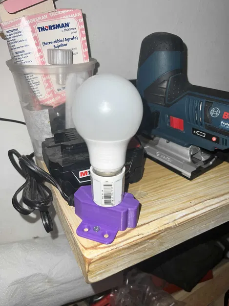 Giá treo tường cho dây nối dài 110V - Image 1