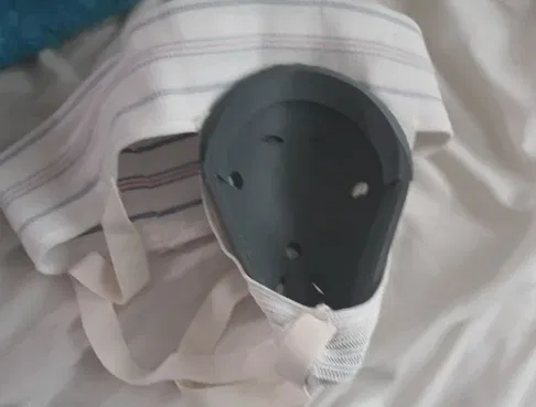 Cúp bảo hộ “Nutbuster” - Image 1