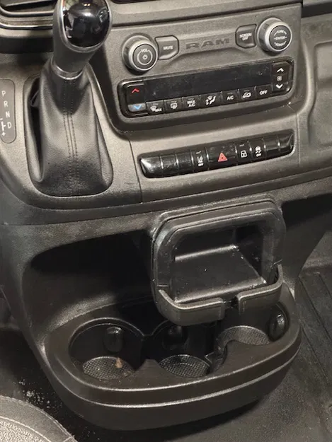 Giá giữ mug & ly trượt vào khay điện thoại cho RAM Promaster Van - Image 12