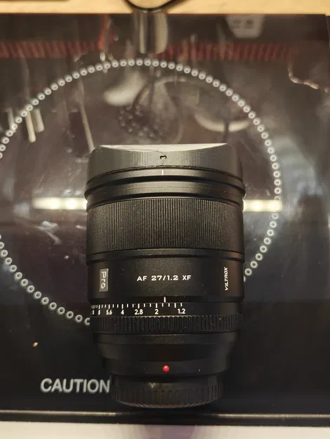 Viltrox 27mm F1.2 Squarehood - Image 2