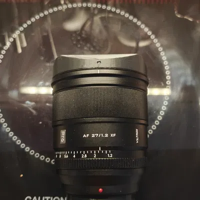 Viltrox 27mm F1.2 Squarehood