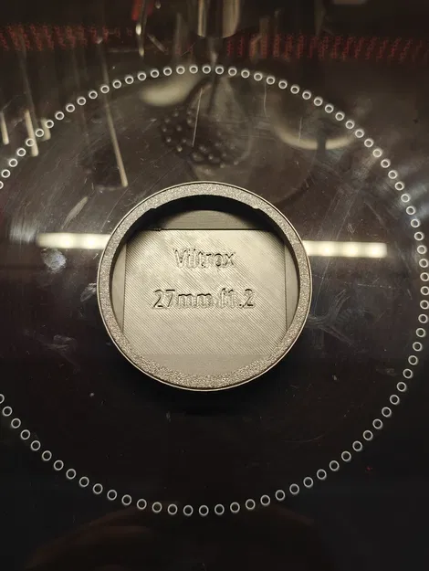 Viltrox 27mm F1.2 Squarehood - Image 5