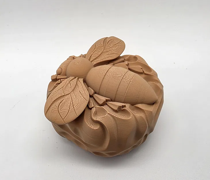 Tượng Ong Mật (Honey Bee Sculpture) - Image 4