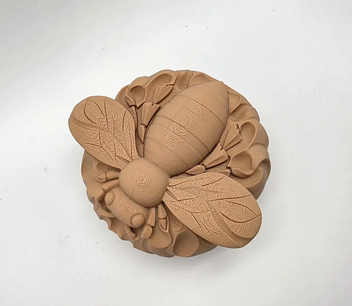 Tượng Ong Mật (Honey Bee Sculpture) - Image 6