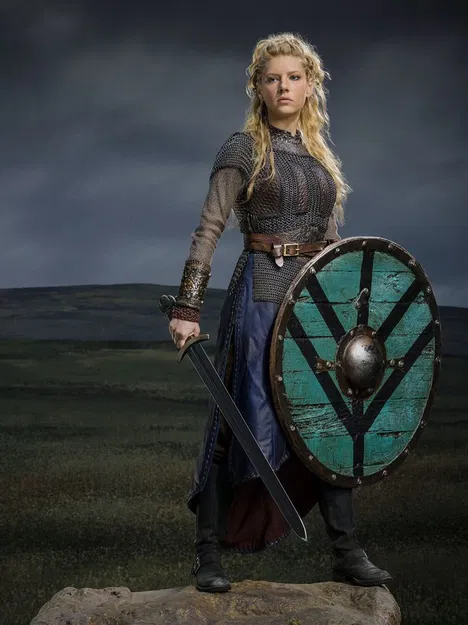 Tượng Lagertha Lothbrok – Nữ Chiến Binh Cầm Khiên (Vikings) - Image 1