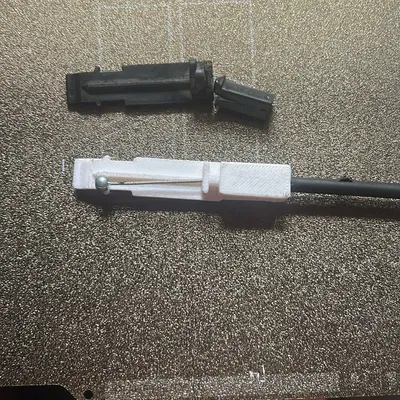 Renault megane spot – Khóa nắp capo Renault