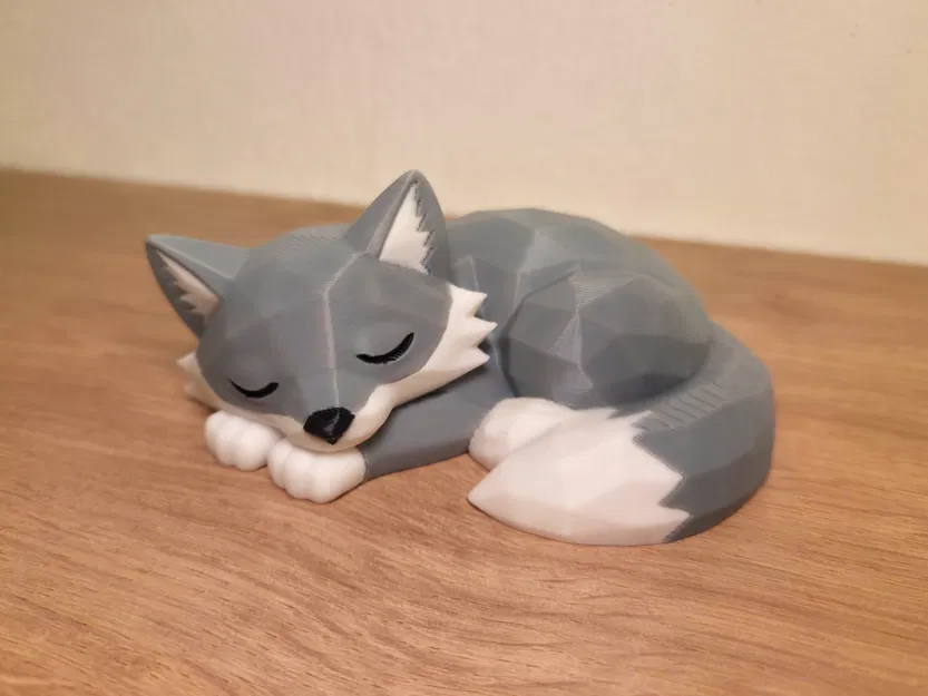 Sói Low Poly Dễ Thương Đang Ngủ - Image 1