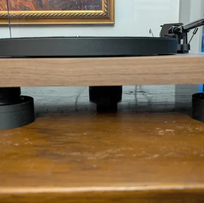 Chân Giảm Cộng Hưởng Bass Cho Mâm Đĩa Than (Turntable)