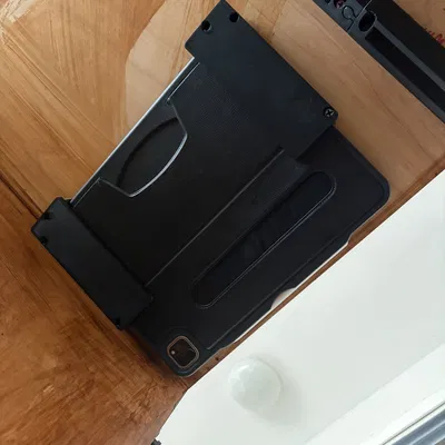 Giá đỡ iPad gắn dưới bàn (nhẹ)