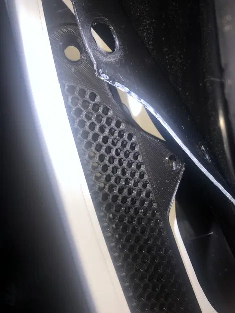 Honda Civic Type R (FL5) - Ốp/Lưới Chắn Khe Thoáng Vè Trước OEM+ Precision - Image 6