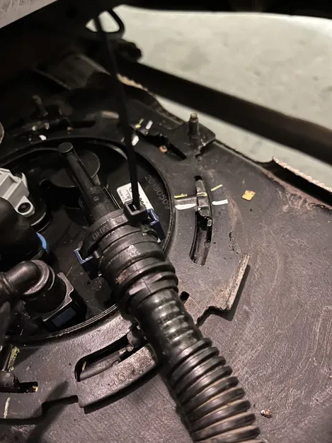 Kẹp giữ ống EVAP thay thế cho Ford Ranger 2011 - Image 2