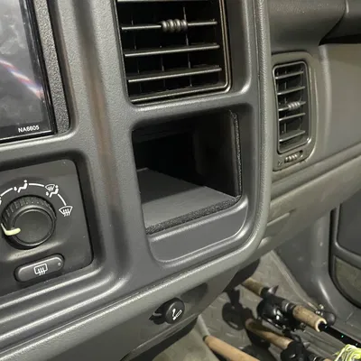 Hộc để đồ taplo GMT800 (GMT800 dash cubby)