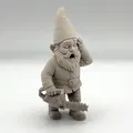 Chainsaw Garden Gnome – Chú lùn cầm cưa xích - Thumbnail 2