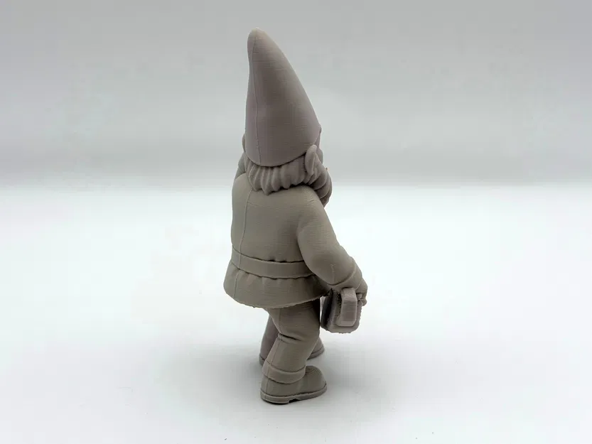 Chainsaw Garden Gnome – Chú lùn cầm cưa xích - Image 5