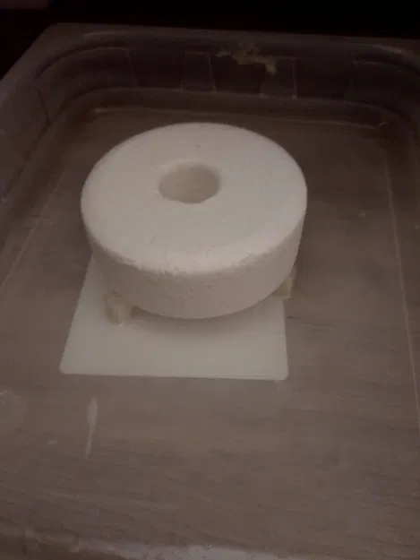 Giá đỡ khối hút ẩm bằng muối (Moisture absorber block holder) - Image 1