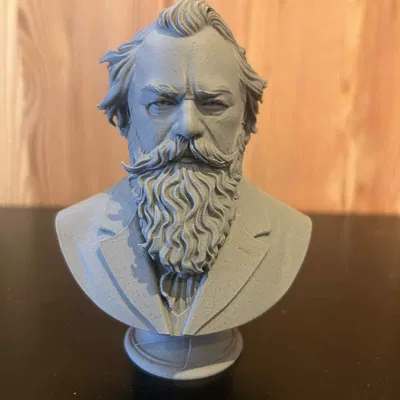 Johannes Brahms – Tượng bán thân
