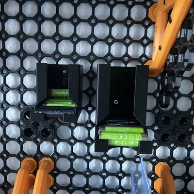 Hộp Nhả Pin AA (AA Battery Dispenser)