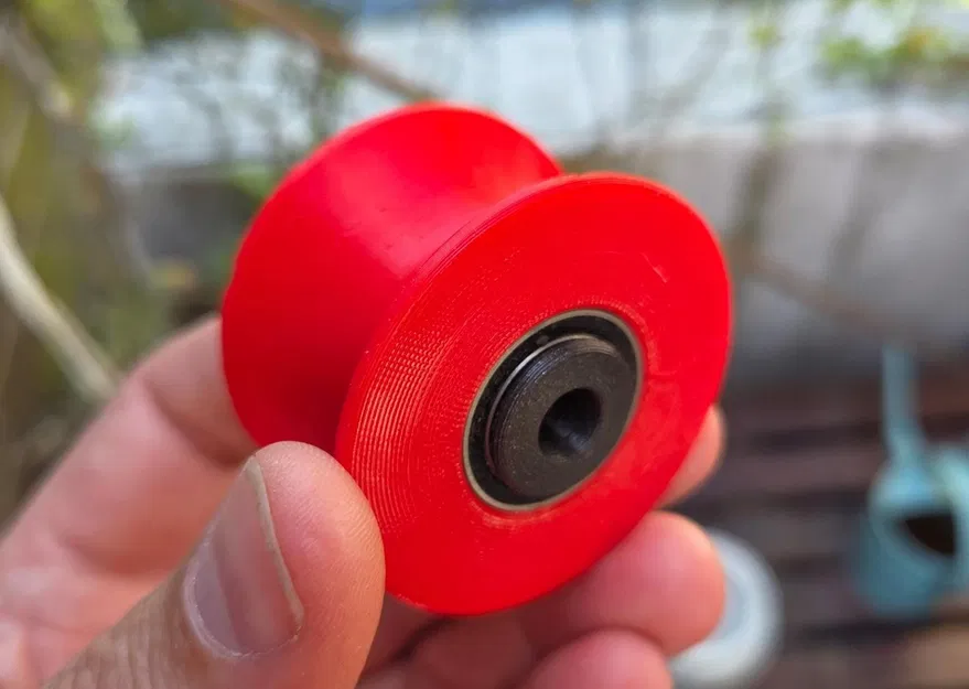 Bánh xe roller cho skiff Virus (Virus skiff roller wheel) - Image 1