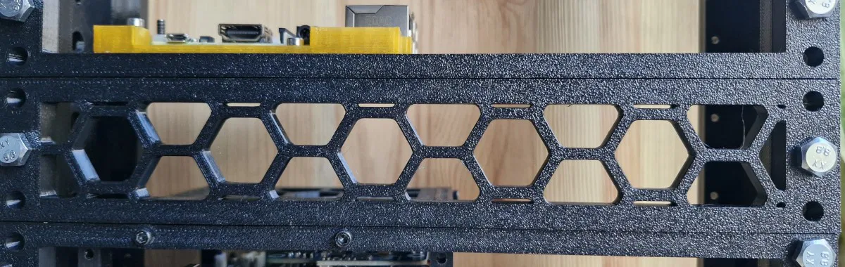 Spacer rack 10" 1U kèm miếng chèn HoneyComb - Image 1