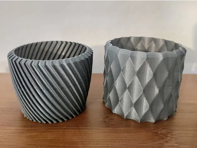 Chậu sen đá hình học cho vase mode / Spiralize Outer Contour - Image 1