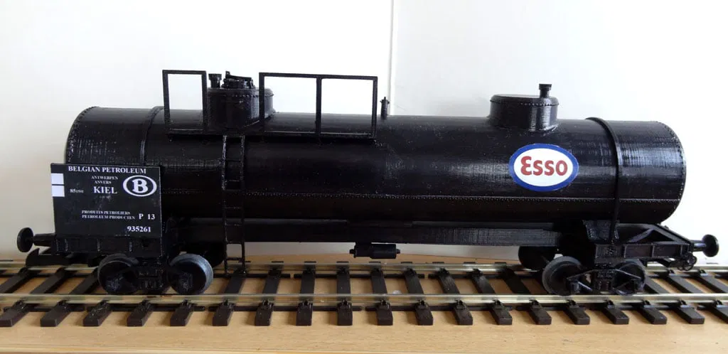 Bogie Tank Wagon 1-32 (Gauge 1) – Toa bồn kiểu USA-TC cho đường sắt châu Âu - Image 1