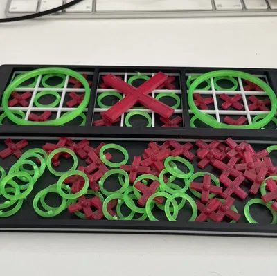 Ultimate Tic-Tac-Toe: Bàn cờ du lịch nam châm (Embedded Magnets) | Super Kółko i Krzyżyk