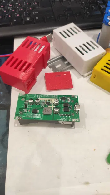 Vỏ UPS 18650 gắn DIN rail (Enclosure) - Image 1