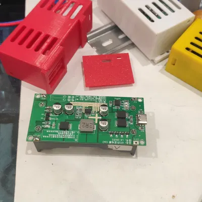 Vỏ UPS 18650 gắn DIN rail (Enclosure)