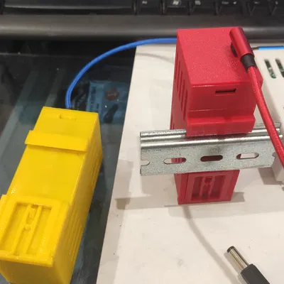 Vỏ UPS 18650 gắn DIN rail (Enclosure)