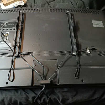 Ốp dẫn dây cho chân treo tường TV Samsung (cable guide for foot wallmount)