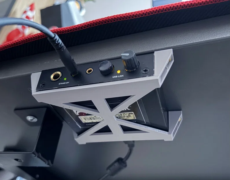 Ngàm gắn dưới bàn cho Audiotrak ProdigyCube (table mount) - Image 1