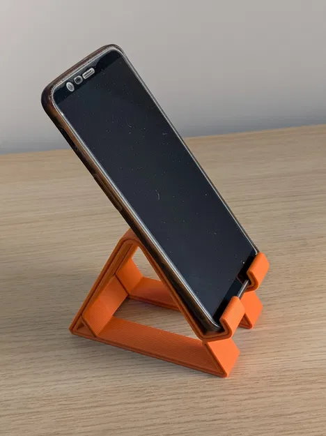 Kệ ĐT sạc tại chỗ – Không supports, không overhang, in dễ (Charge-In Place) - Image 3