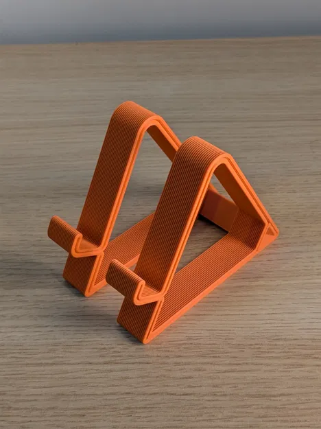 Kệ ĐT sạc tại chỗ – Không supports, không overhang, in dễ (Charge-In Place) - Image 6