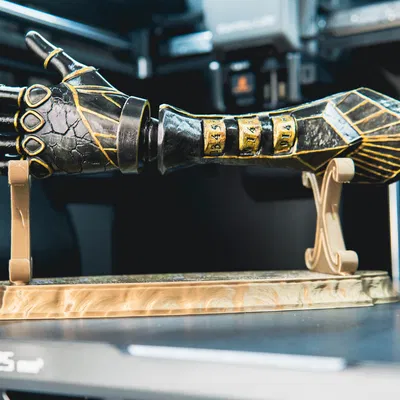 Cánh tay của Gustave - Clair Obscur Expedition 33