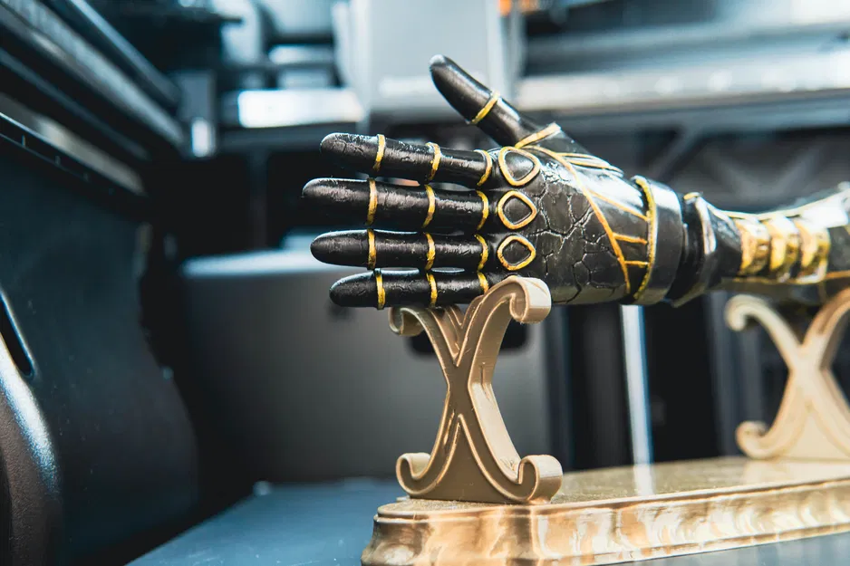 Cánh tay của Gustave - Clair Obscur Expedition 33 - Image 3